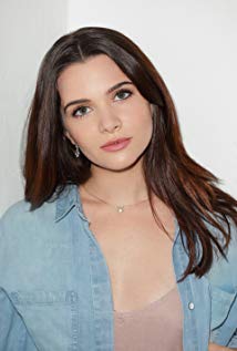 How tall is Katie Stevens?